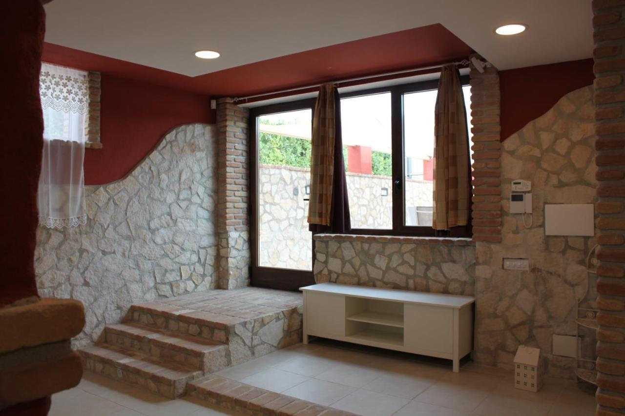 La Casa Del Fico Con Piscina Holiday home Pescia Romana
