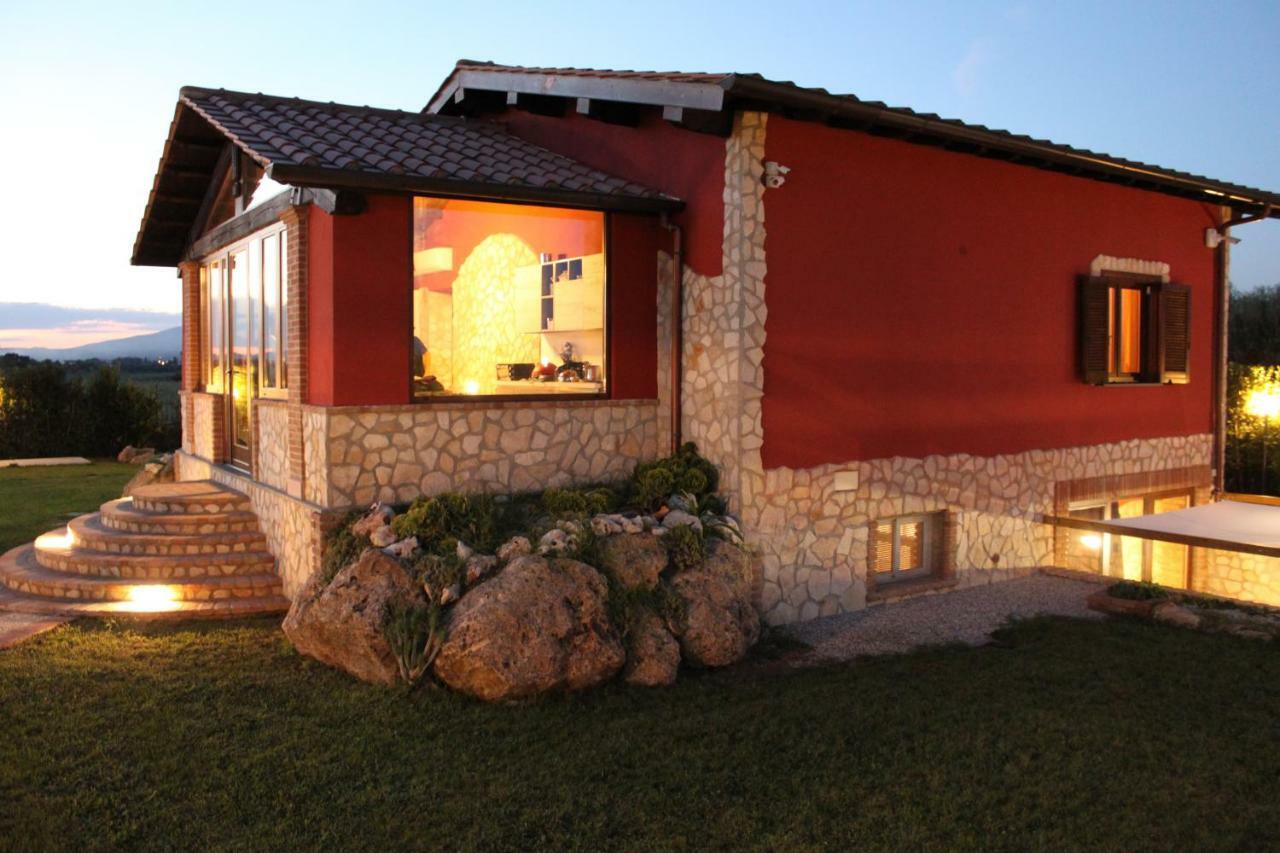 La Casa Del Fico Con Piscina Holiday home Pescia Romana