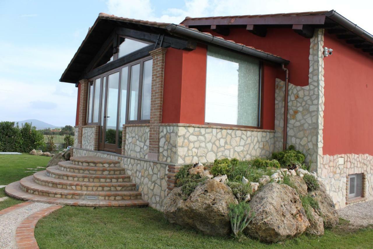 La Casa Del Fico Con Piscina Holiday home Pescia Romana