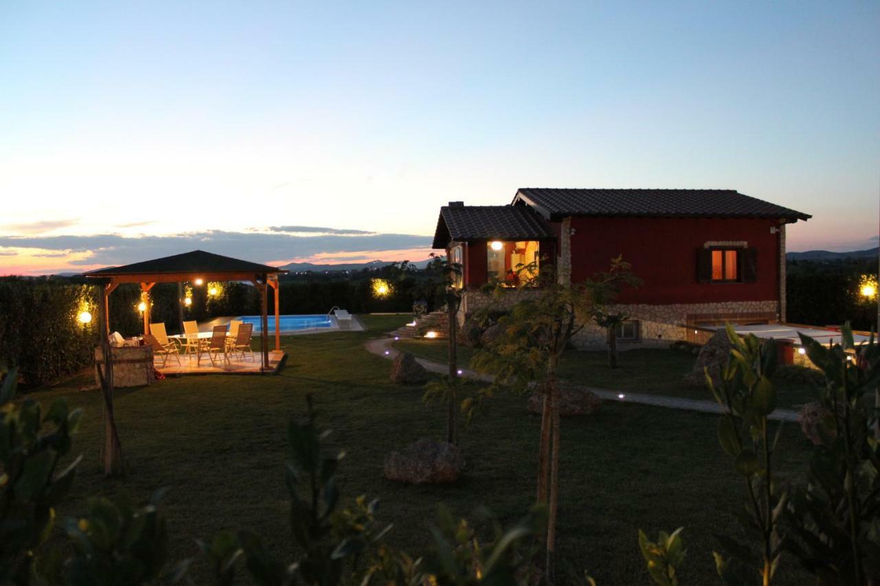 La Casa Del Fico Con Piscina Pescia Romana